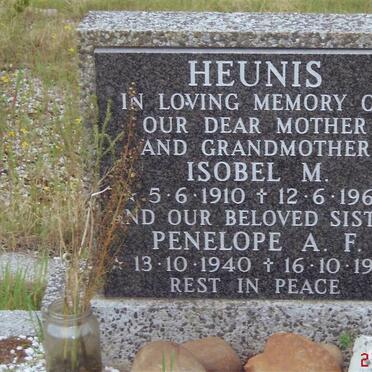 HEUNIS Isobel M. 1910-1969 :: HEUNIS Penelope A.F. 1940-1979