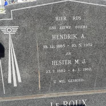 ROUX Hendrik A., le 1885-1952 &amp; Hester M.J. 1882-1962