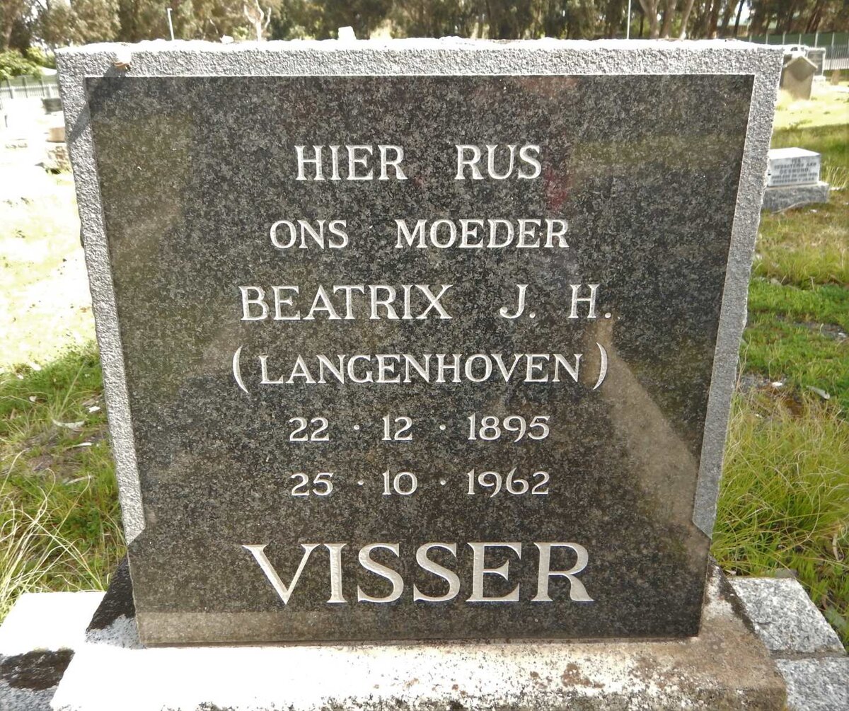 VISSER Beatrix J.H. nee LANGENHOVEN 1895-1962