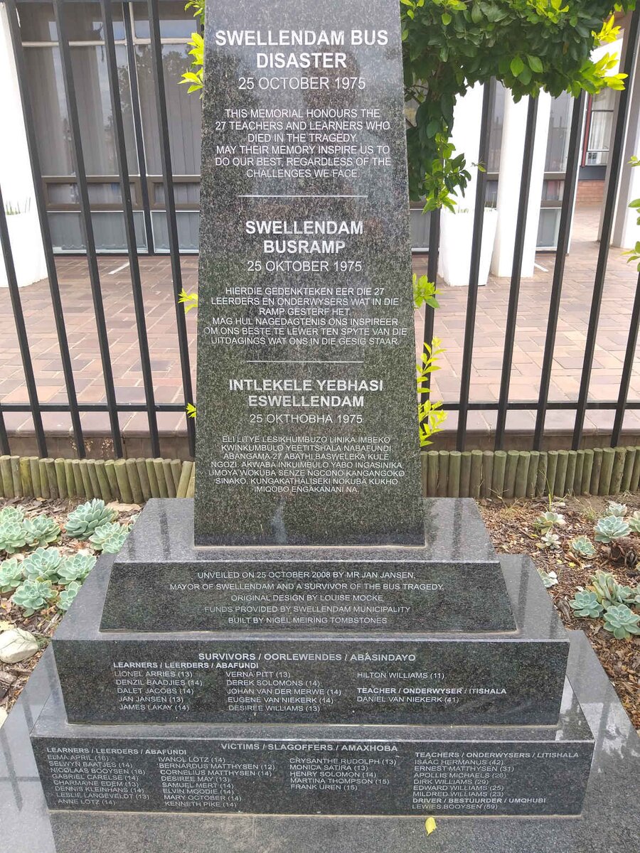 Swellendam busramp/bus disaster 25.10.1975