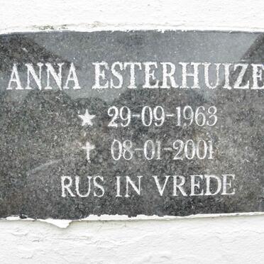 ESTERHUIZEN Anna 1963-2001
