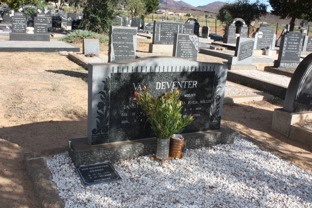 DEVENTER Daniel J.S., van 1885-1965 :: VAN DEVENTER Louwdina P. nee MOLLER 1884-1988