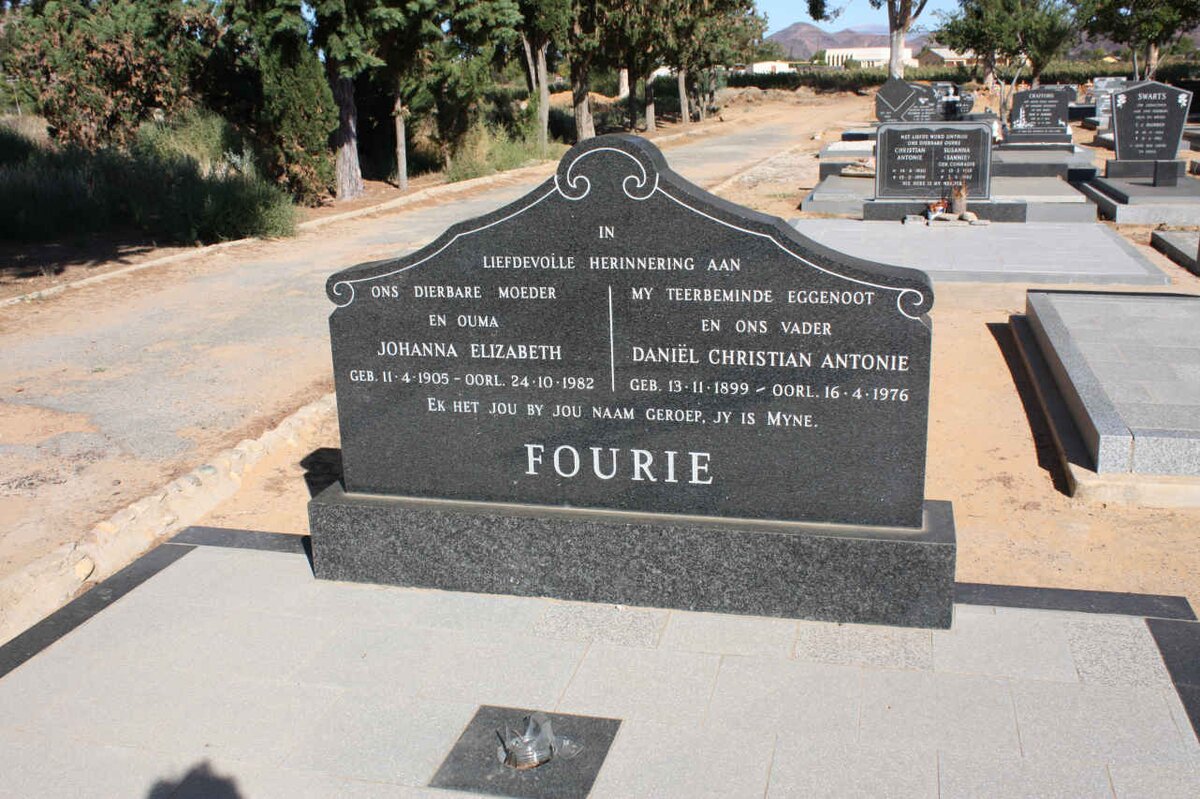 FOURIE Daniel Christian Antonie 1899-1976 &amp; Johanna Elizabeth 1905-1982