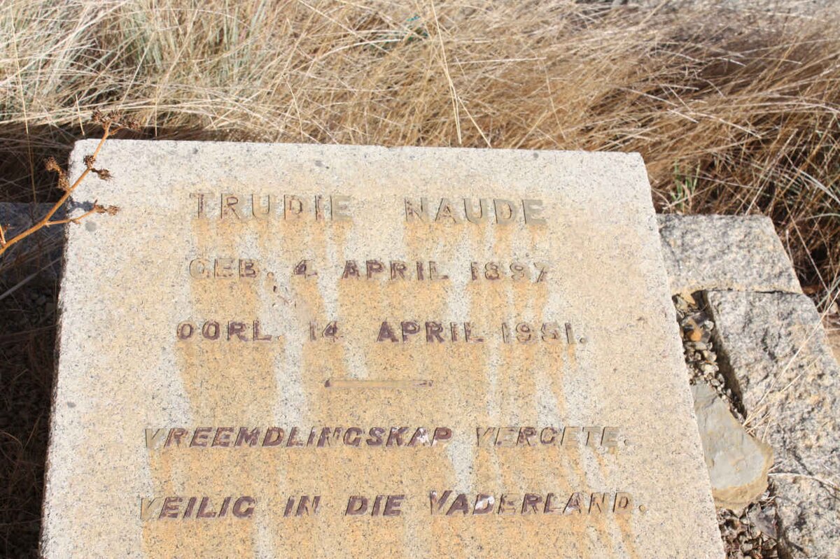NAUDE Trudie 1897-1951