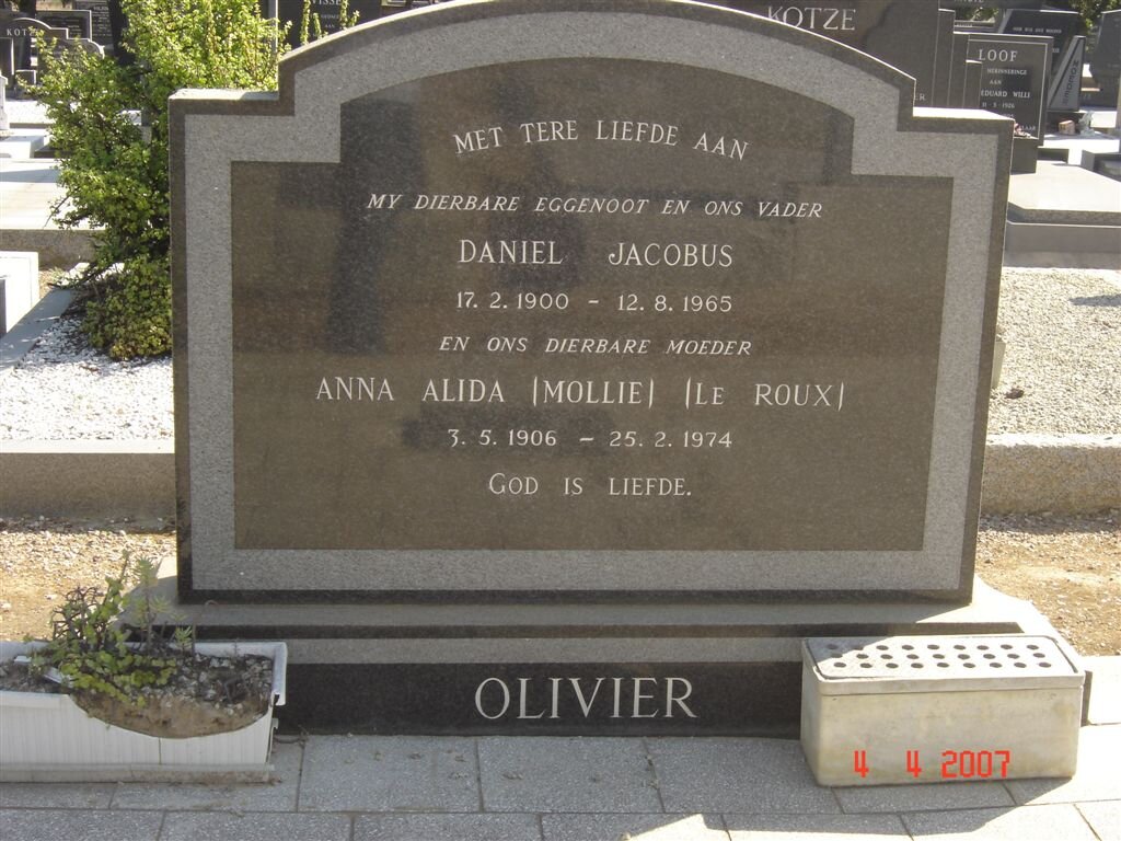 OLIVIER Daniel Jacobus 1900-1965 &amp; Anna Alida LE ROUX 1906-1974
