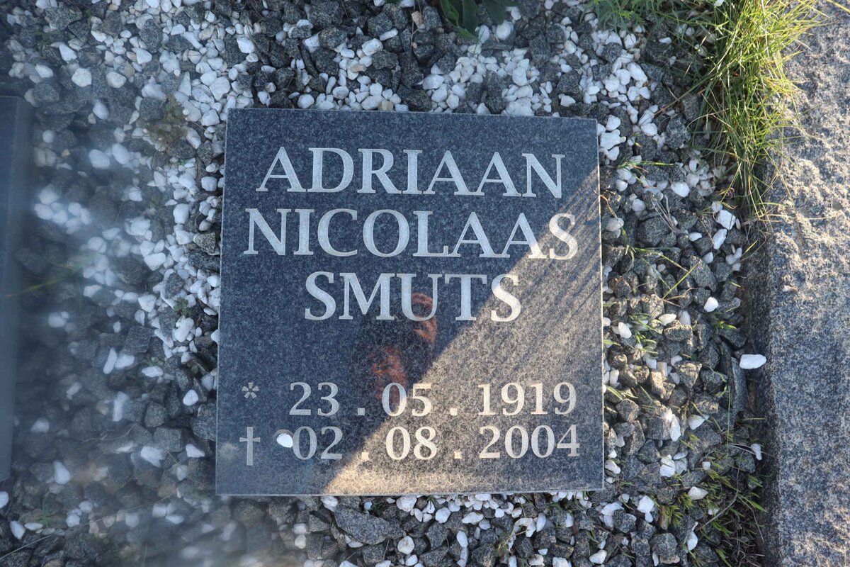 SMUTS Adriaan Nicolaas 1919-2004