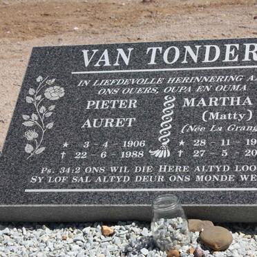 TONDER Pieter Auret, van 1906-1988 &amp; Martha E LA GRANGE 1908-2004