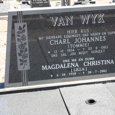 WYK Charl Johannes, van 1904-1983 &amp; Magdalena Christina 1918-2002