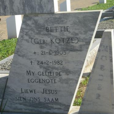 MEYER Christiaan 1899-1986 &amp; Bettie KOTZE 1905-1982