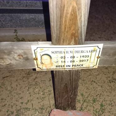 DIERGAARDT Sophiah M. 1935-2017