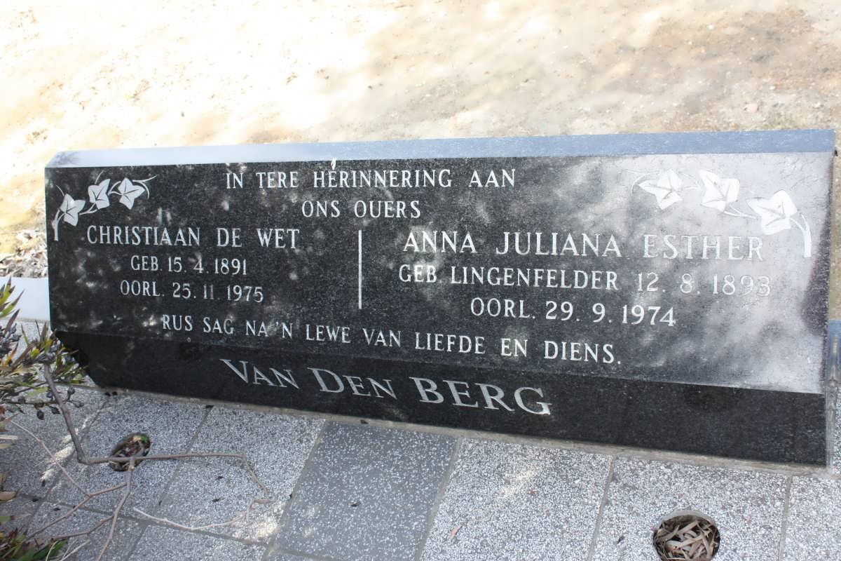 BERG Christiaan De Wet, van den 1891-1975 &amp; Anna Juliana Esther LINGENFELDER 1893-1974