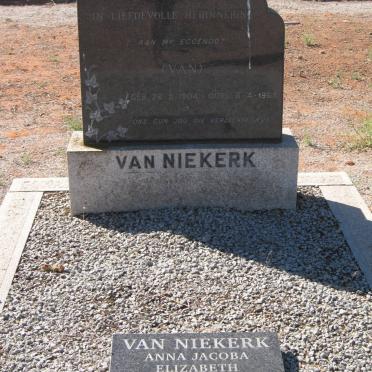 NIEKERK Van, van 1904-1967 &amp; Anna Jacoba Elizabeth 1903-1996
