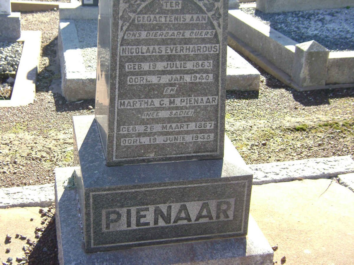 PIENAAR Nicolaas Everhardus 1863-1940 &amp; Martha C.M. SADIE 1867-1948