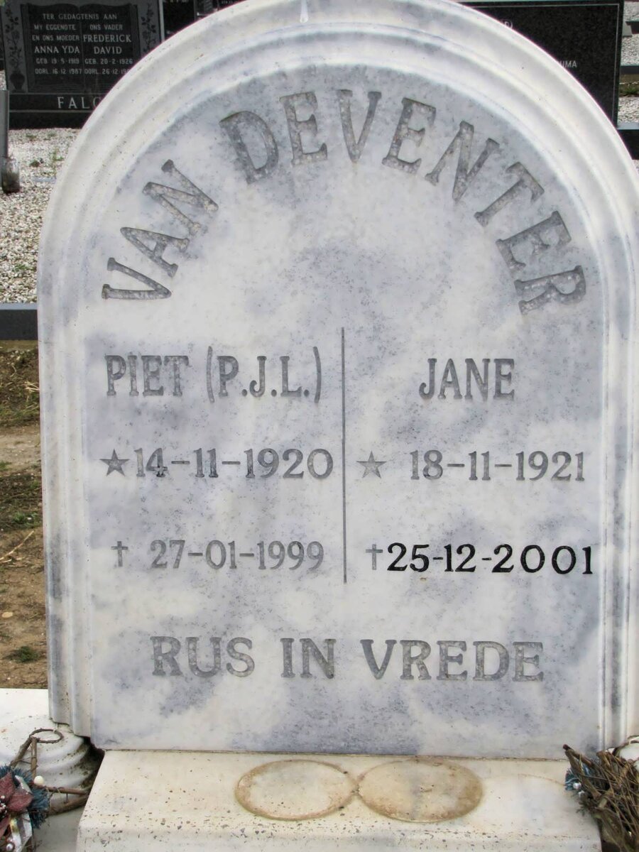 DEVENTER P.J.L., van 1920-1999 &amp; Jane 1921-2001 
