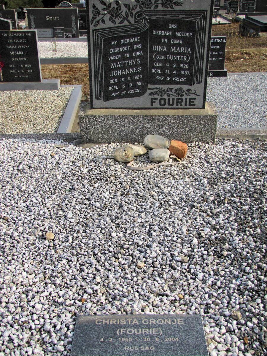 FOURIE Matthys Johannes 1920-1981 &amp; Dina Maria GUNTER 1920-1987