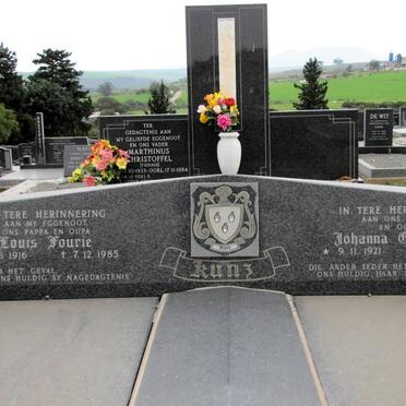 KUNZ Louis Fourie 1916-1985 &amp; Johanna Christina 1921-1996