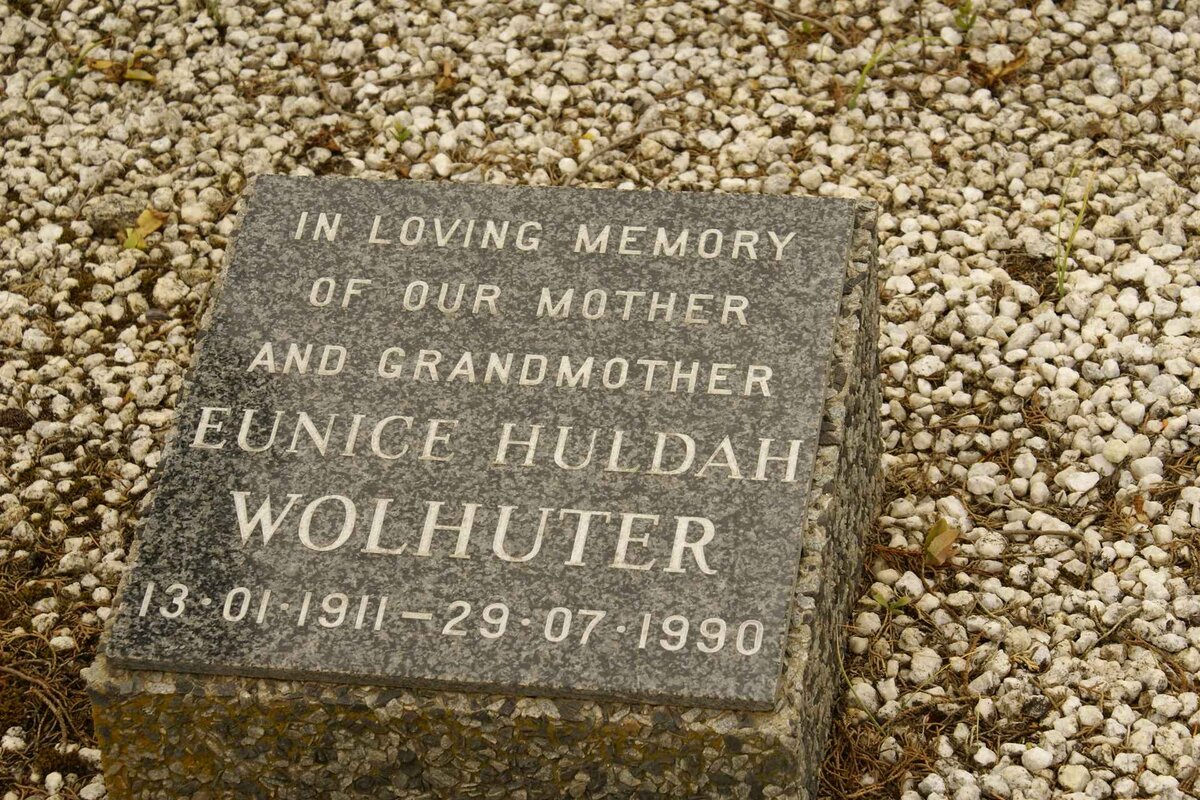 WOLHUTER Eunice Huldah 1911-1990