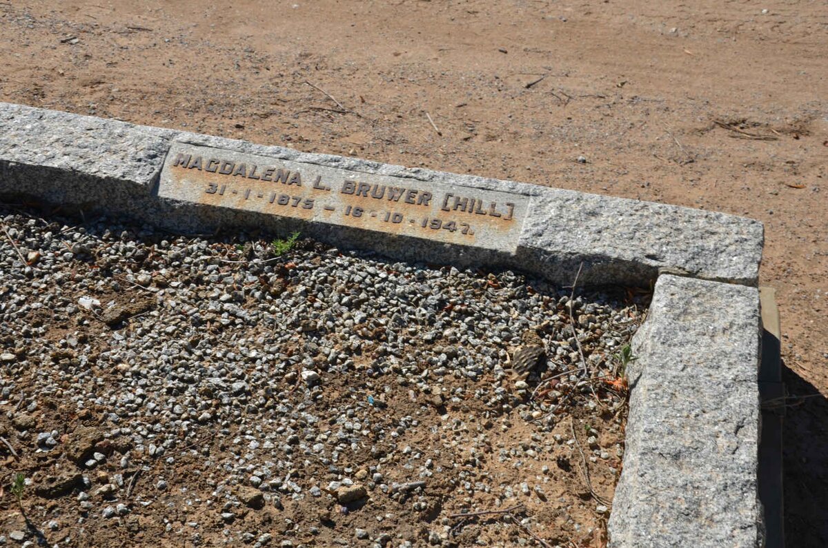 BRUWER Johannes P. 1874-1944 :: BRUWER Magdalena L. nee HILL 1875-1947