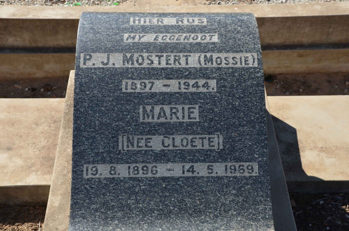MOSTERT P.J. 1897-1944 &amp; Marie CLOETE 1896-1969