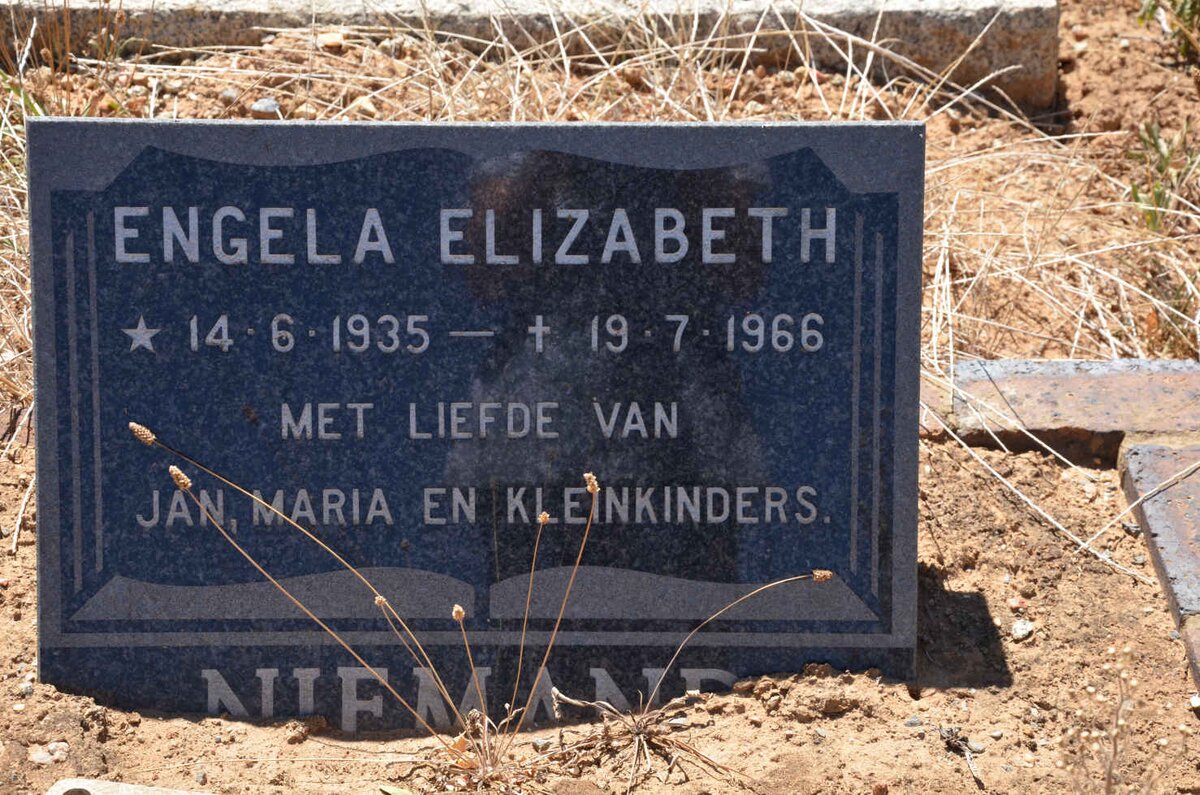 NIEMAND Engela Elizabeth 1935-1966
