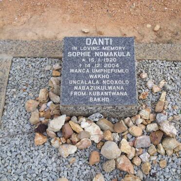 DANTI Sophie Nomakula 1920-2004