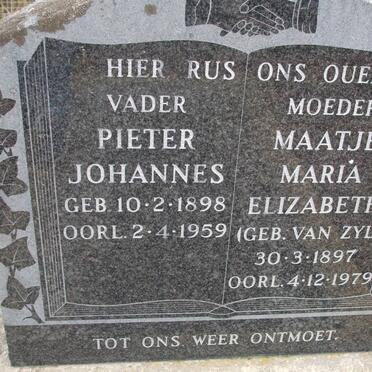 GREEFF Pieter Johannes 1898-1959 &amp; Maatje Maria Elizabeth van ZYL 1897-1979