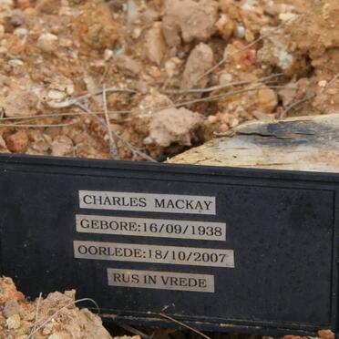 MACKAY Charles George 1938-2007 &amp; Sophia Vanelia 1937-2010