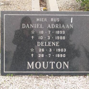 MOUTON Daniel Adriaan 1899-1988 &amp; Delene 1903-1990