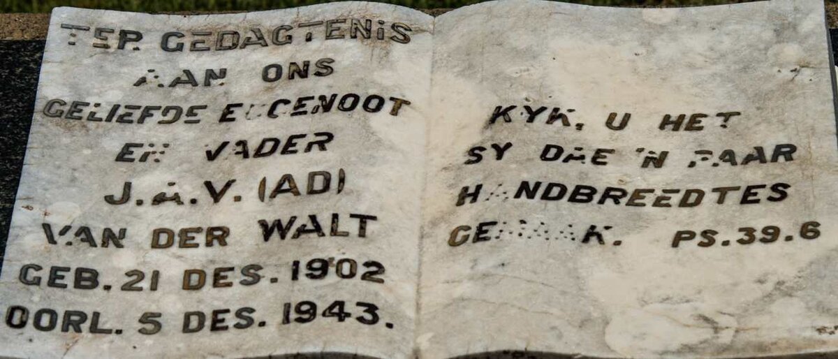 WALT J.A.V., van der 1902-1943