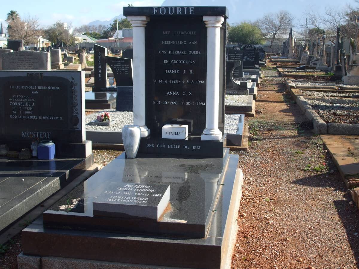 FOURIE Danie J.H. 1923-1994 &amp; Anna C.S. 1926-1994 :: PIETERSE Cecilia Johanna 1951-2002