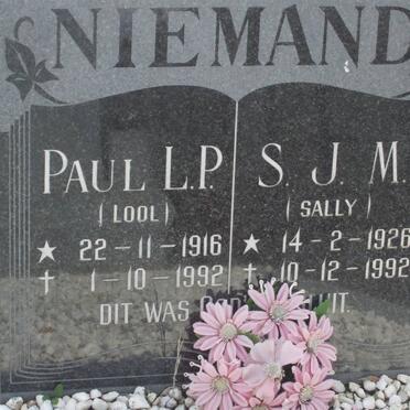 NIEMAND Paul L.P. 1916-1992 &amp; S.J.M. 1926-1992
