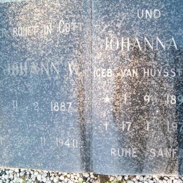 ? Johann W. 1887-1940 &amp; Johanna S. VAN HUYSSTEEN 1897-1973
