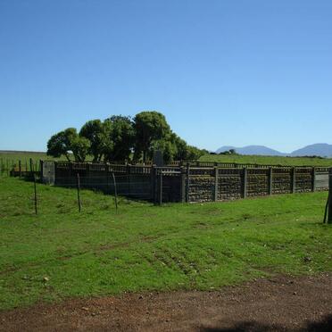 Western Cape, RIVERSDALE district, Albertinia, Driekuilen 298_2, Karnemelksvlei farm cemetery