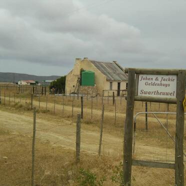 Western Cape, RIVERSDALE district, Annex Watergat 385, Swartheuwel, farm cemetery_1