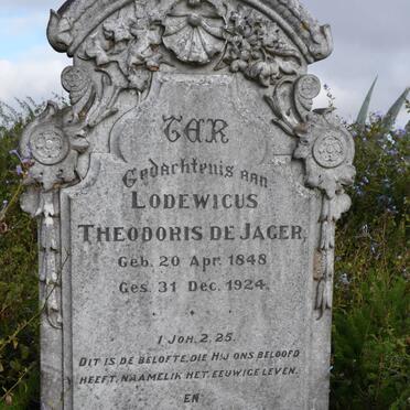 Western Cape, RIVERSDALE district, Albertinia, Welgevonden 336, farm cemetery