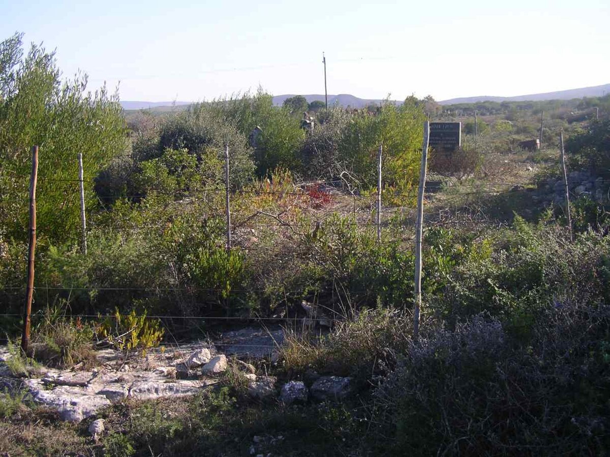 1. Melkhoutkraal Cemetery