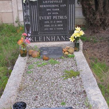 KLEINHANS Evert Petrus 1900-1979 :: VAN DER WESTHUIZEN Martha Magdalena 1948-2005