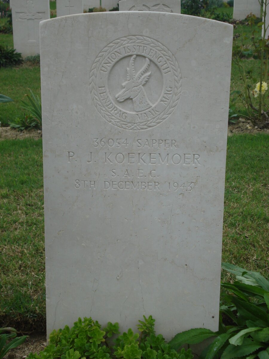 KOEKEMOER P.J. -1943