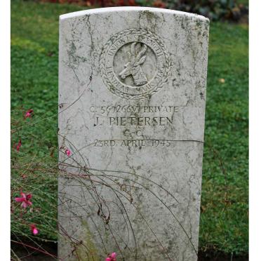 P - Vanne :: Surnames - P