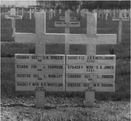 1. Temporary grave for JONES :: PARKER :: ROGERS :: METELERKAMP :: SMILLIE :: THOMSON :: WHALLEY :: WHITELAW