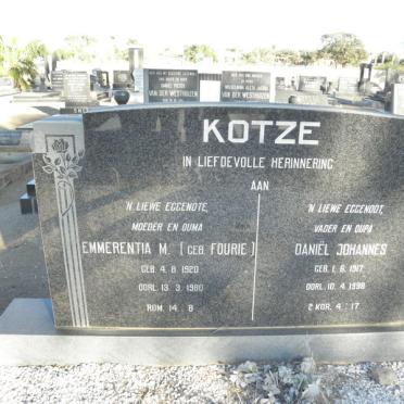 KOTZE Daniel Johannes 1917-1998 &amp; Emmerentia M. FOURIE 1920-1980