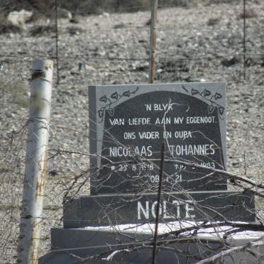 Namibia, KARAS region, Warmbad, Unknown farm, Nolte farm cemetery