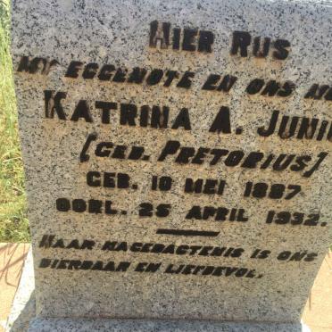 JUNIUS Katrina A. nee PRETORIUS 1887-1932