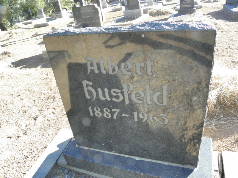 HUSFELD Albert 1887-1963