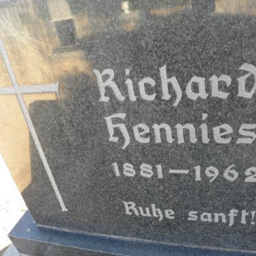 HENNIES Richard 1881-1962
