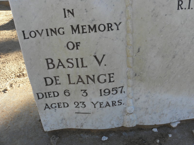 LANGE Basil V., de -1957