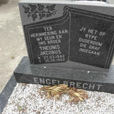 ENGELBRECHT Theunis Jacobus 1942-1992