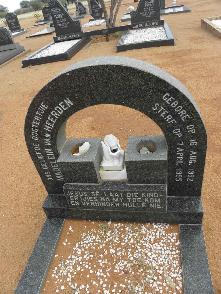 HEERDEN Madelein, van 1992-1995