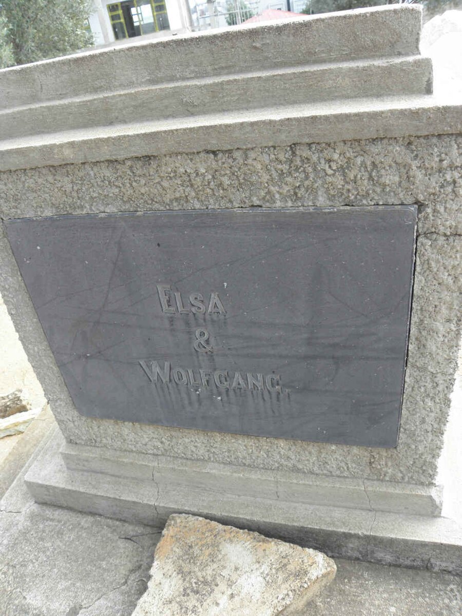 ? Wolfgang &amp; Elsa