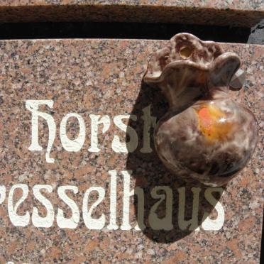 ?ESSELHAUS Horst 1936-?